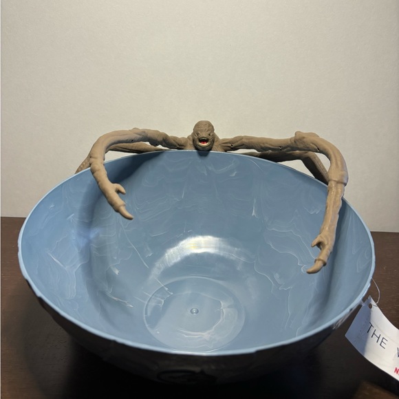 The Witcher Kikimora popcorn bowl - Picture 2 of 6
